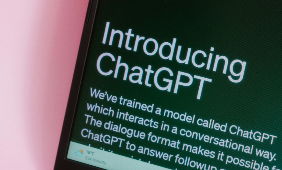 ChatGPT retira función tras filtración de conversaciones en Google